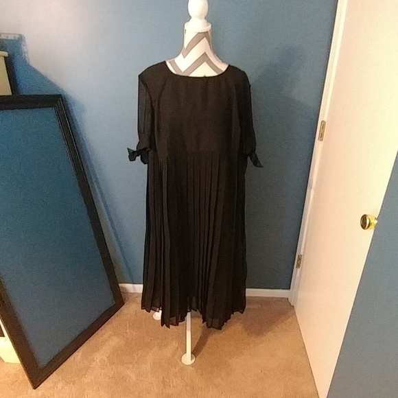 Roaman's Dresses & Skirts - Plus Size Black Dress